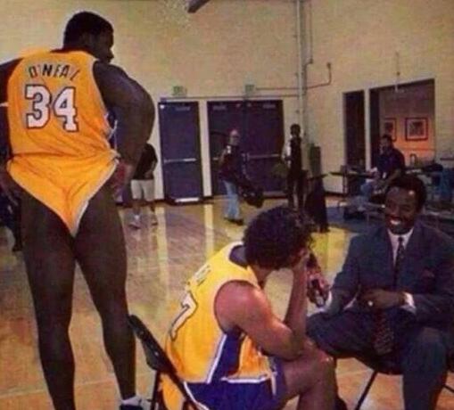 杭州女足举行环西湖徒步活动，全程八公里（杭州女足开展西湖环湖8公里徒步活动）