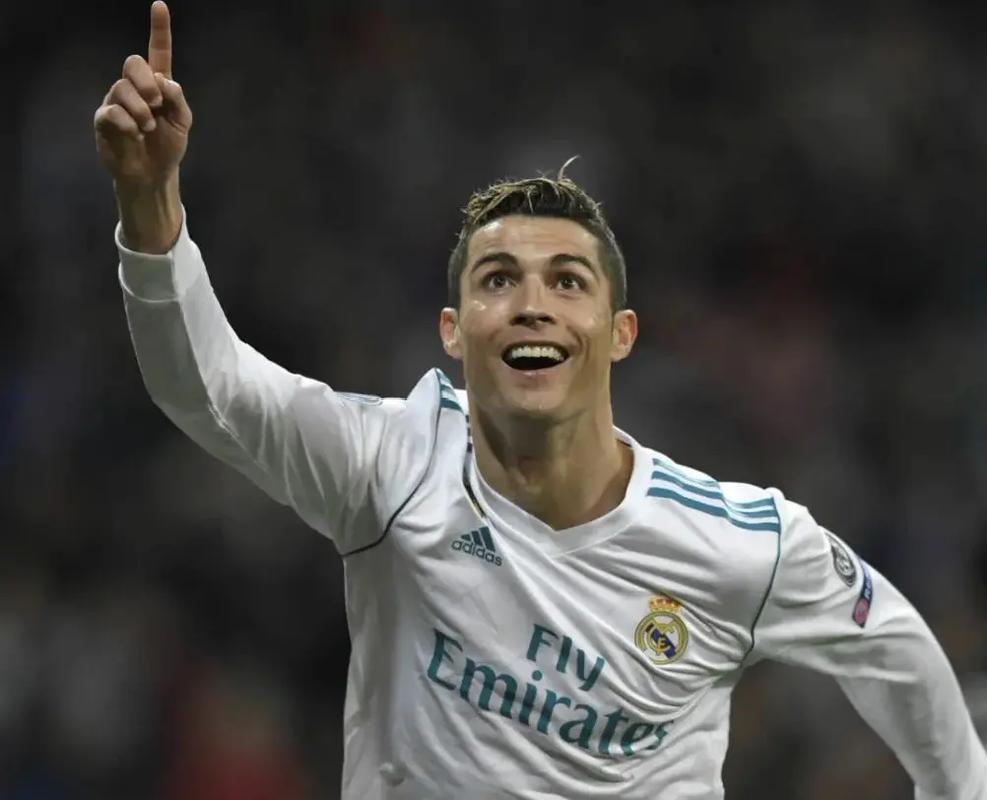 日本美女点赞徐瑛彬夺冠！两人曾被拍逛街