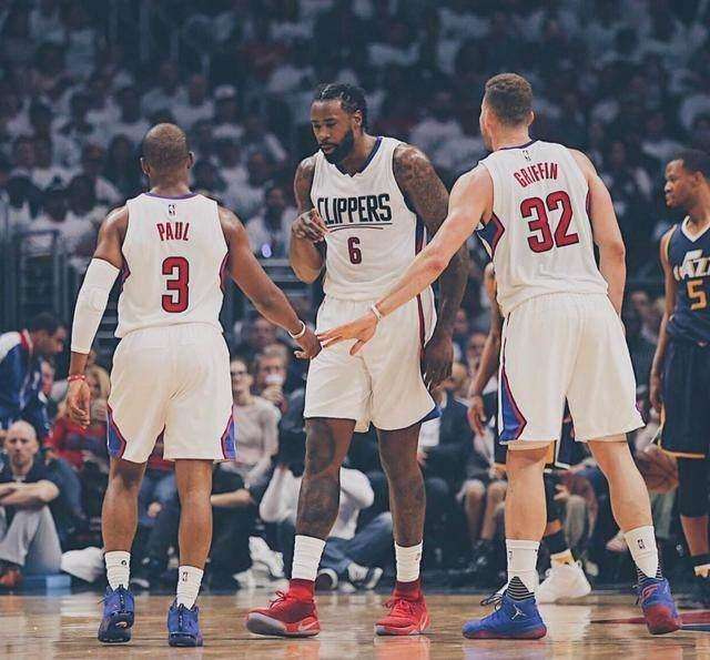 阿森纳继续5分领跑，切尔西利物浦遭遇冷门（阿森纳5分优势继续领跑，切尔西与利物浦相继爆冷）